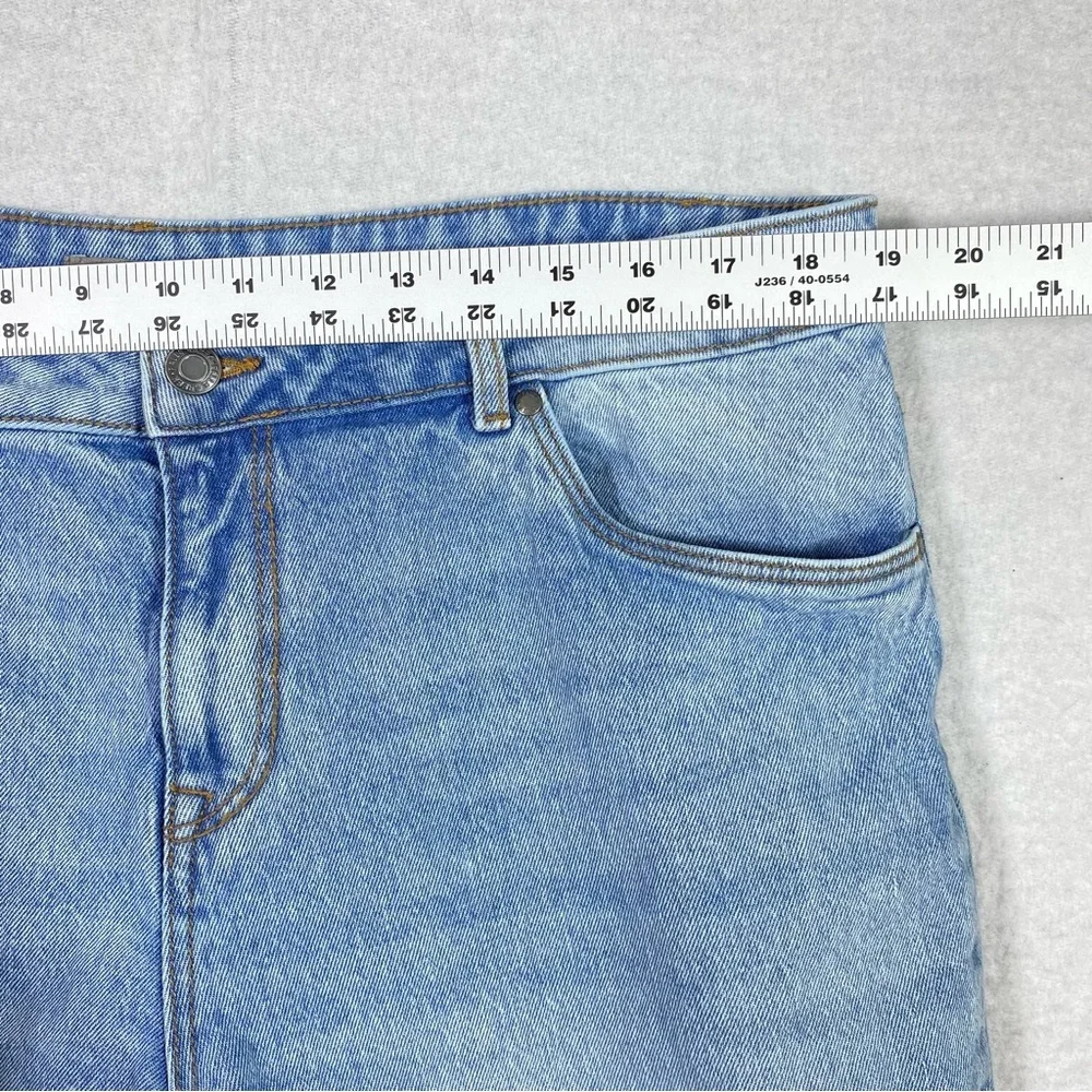 Falls Creek Jeans Women's 16 Blue Straight Leg Hi Rise Stretch Casual Denim NWT